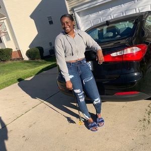 Meet your Posher, Janay